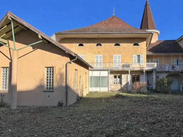Appartement 2 pièces 77 m²