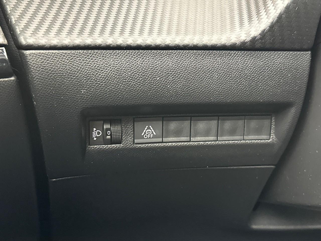 Peugeot 2008 puretech 100 s&s bvm6 style — photo 16