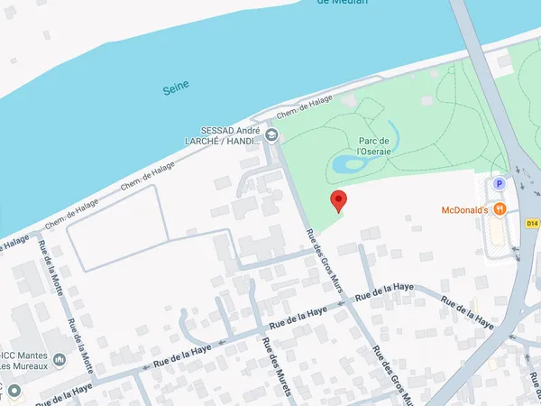 Terrain 590 m²