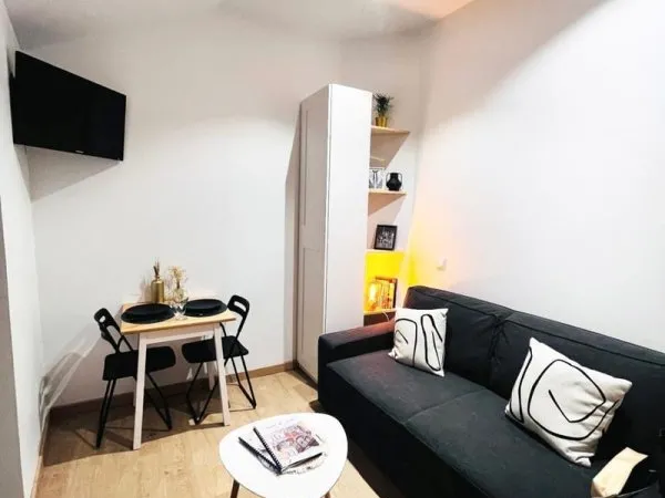 ROUEN HYPER-CENTRE - STUDIO RÉNOVÉ AVEC TERRASSE PRIVATIVE