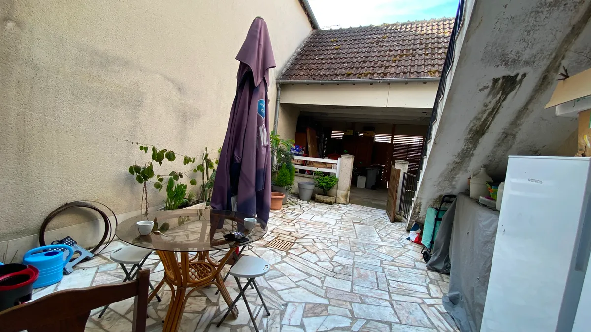 Photo 2