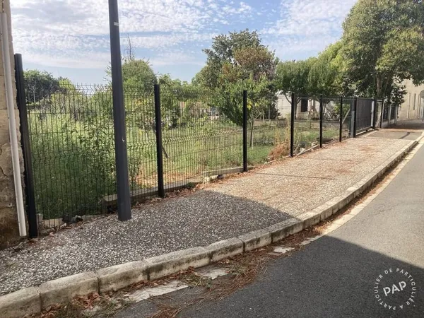 Terrain 800 m²
