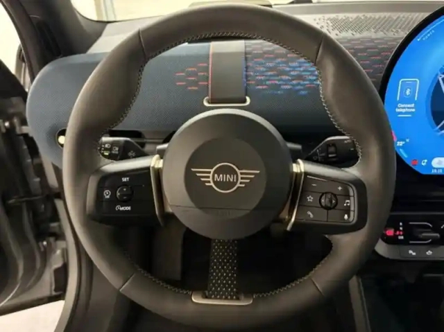 Mini Aceman se 218ch favoured — photo 6