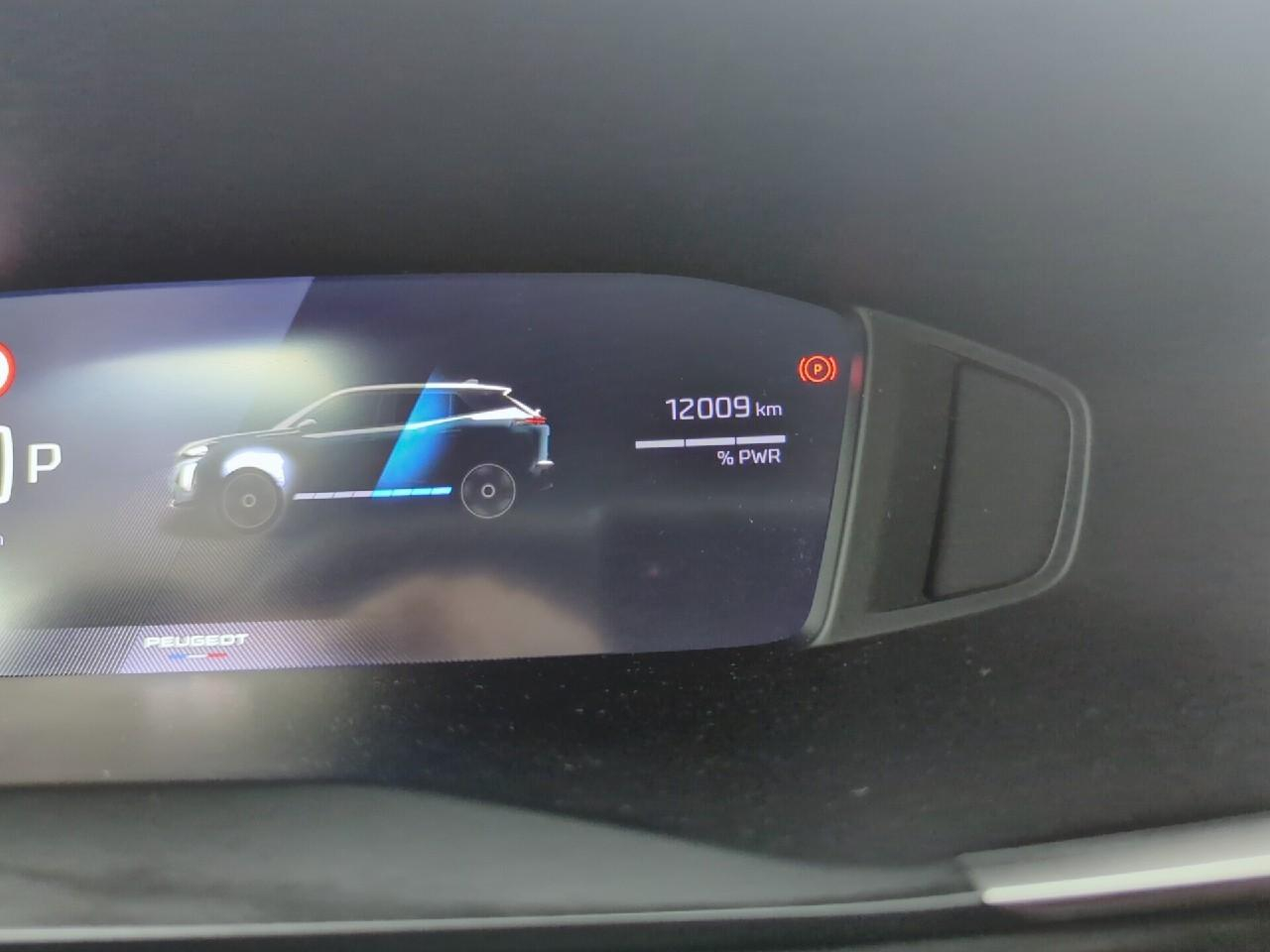 Peugeot 2008 hybrid 145 ch e-dcs6 allure — photo 23
