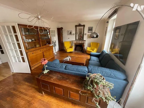 Maison 12 pièces 240 m²