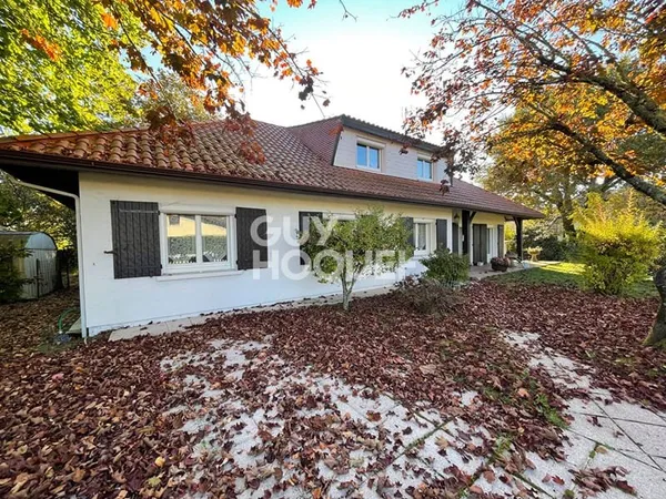 Parentis-en-Born Maison familiale de 199 m² sur 958 m² de terrain