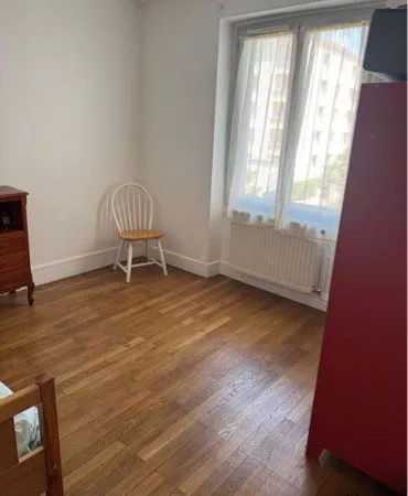 Loue chambre en colocation