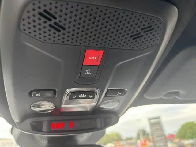 Peugeot 2008 electrique 54 kwh 156 ch — photo 18