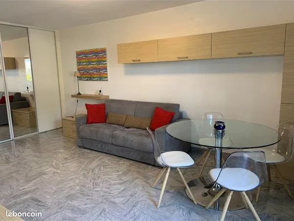 Grand Studio avec parking