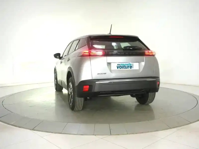 Peugeot 2008 100 s&amp;s bvm6 — photo 9