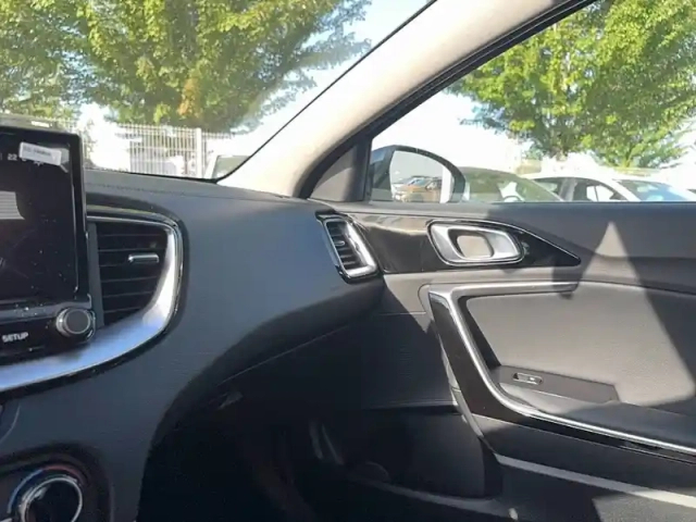 Kia Xceed 1.5 t-gdi 140 ch bvm6 — photo 14