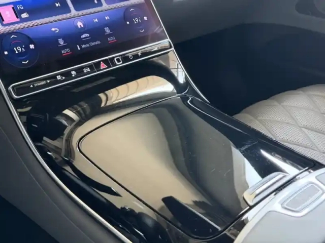 Mercedes Cla 580 e 4matic berline amg line — photo 37