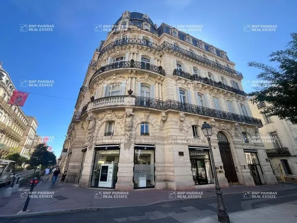 Bureaux 340 m²