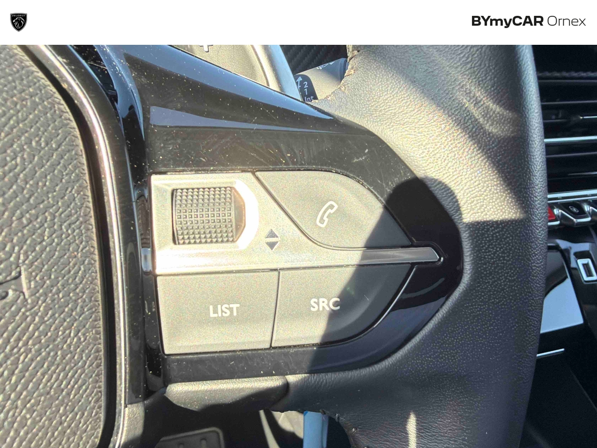 Peugeot 2008 PureTech 130 S&amp;S EAT8 — photo 28