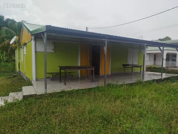 LE MOULE maison 3 chambres 120m2 SHOB terrain 400m2 135000