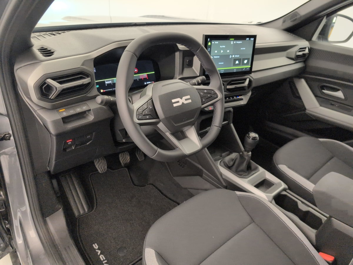 Dacia Bigster — photo 15