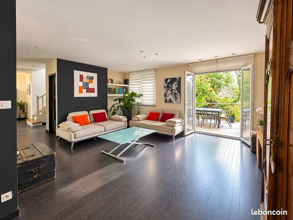 Essey-lès-nancy - 185 m² - 5 chambres - 75 m² de vie - jardin 300 m² - 2 garages