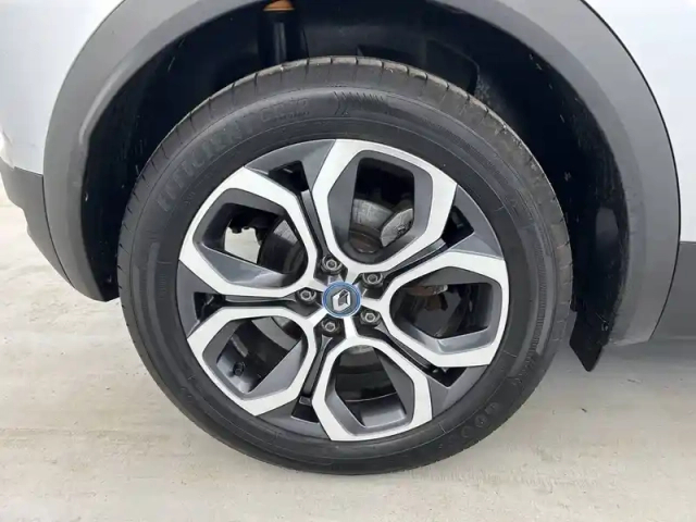 Renault Captur e-tech plug-in 160 - 21 — photo 31