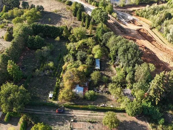 TERRAIN CLOS