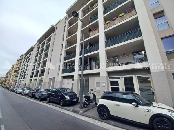 Bureau 231 m²