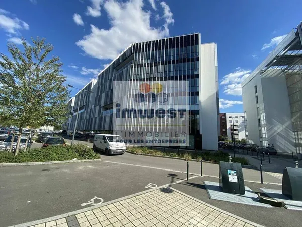 Bureaux 556 m²
