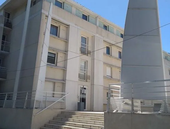 Studio meublé-étudiant-Prox Fac 19 m2