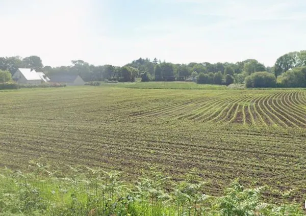 Terrain à bâtir de 336 m² à PLUNERET (56)