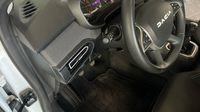 Dacia Sandero 1.0 TCe 90ch Expression — photo 23