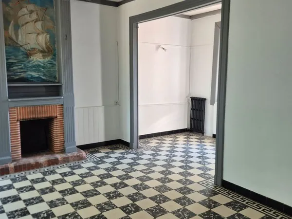 Maison ancienne rénovée avec jardin