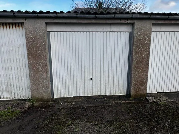 Loue garage fermé / box privatif ~16 m² — Rue Professeur Langevin
