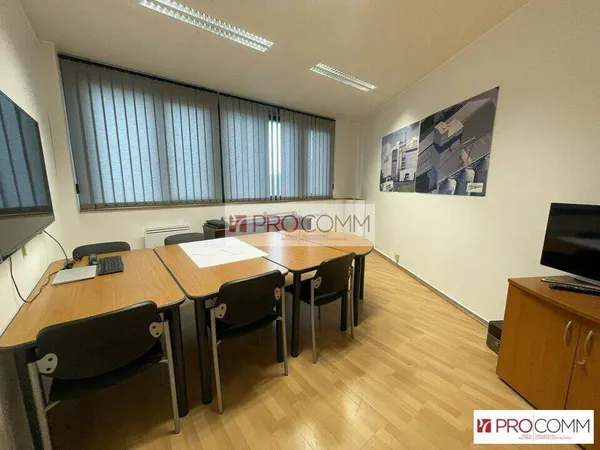 Bureaux 131 m²