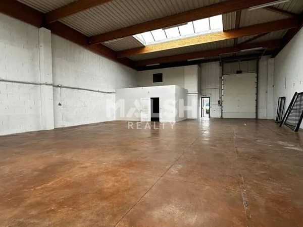 Local d'activité 797 m²