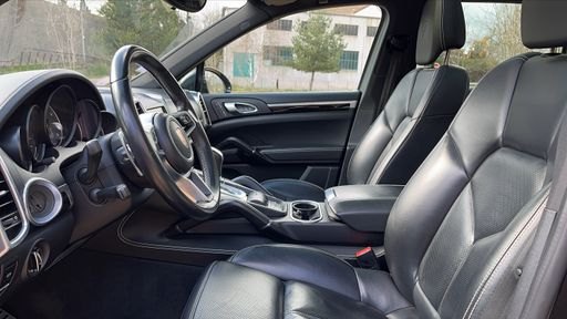 Porsche Cayenne S 3.0 416 e-Hybrid 4x4 Tiptonic 8 - Platinium – 2016 – 186234 km – Hybride rechargeable – Boîte Automatique — photo 38