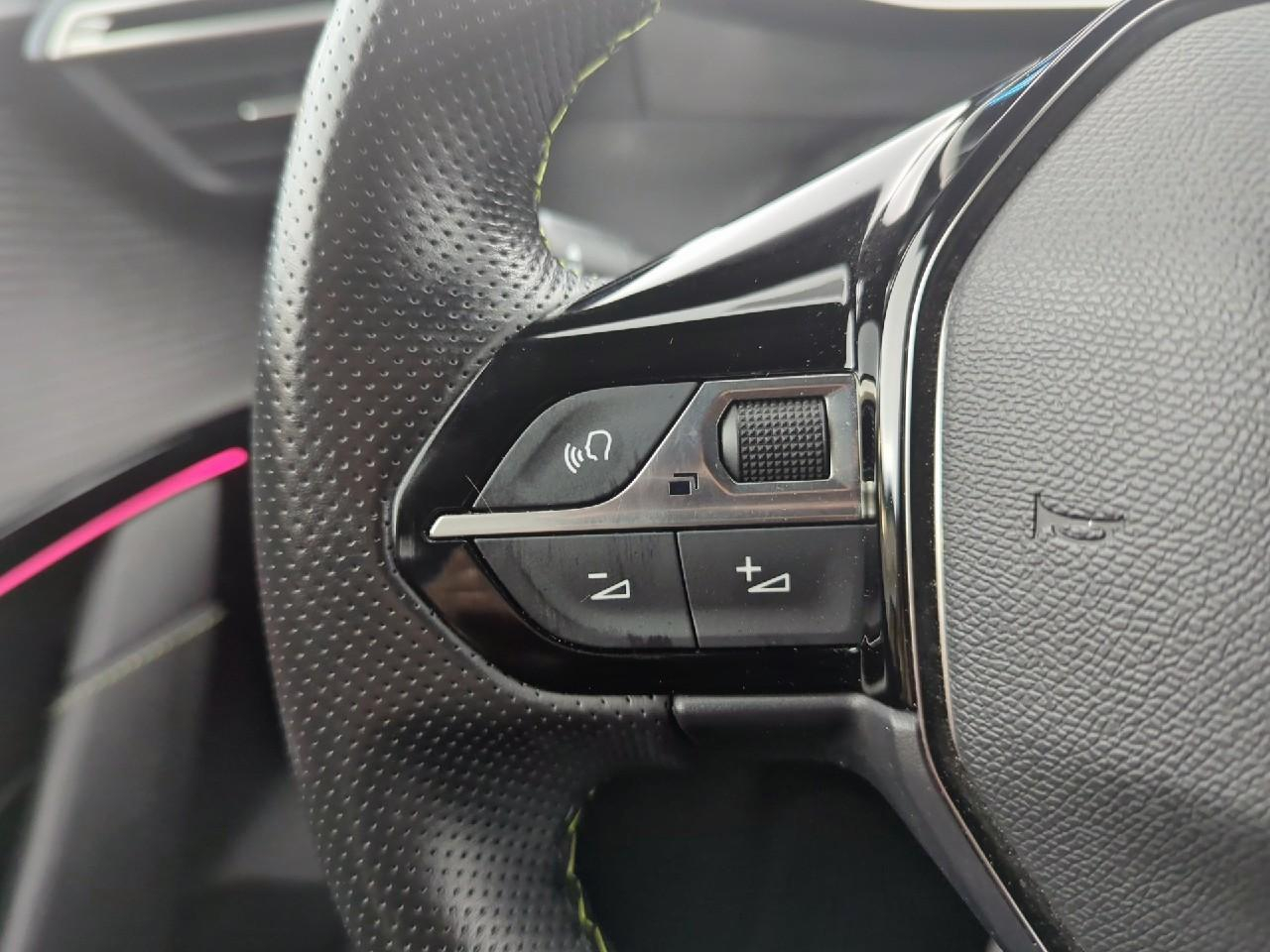 Peugeot 208 electrique 50 kwh 136ch gt — photo 21