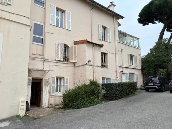 CANNES Appartement 2 pièces ( 40 m2 )