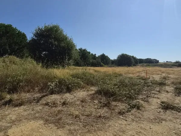 Terrain 200 m²
