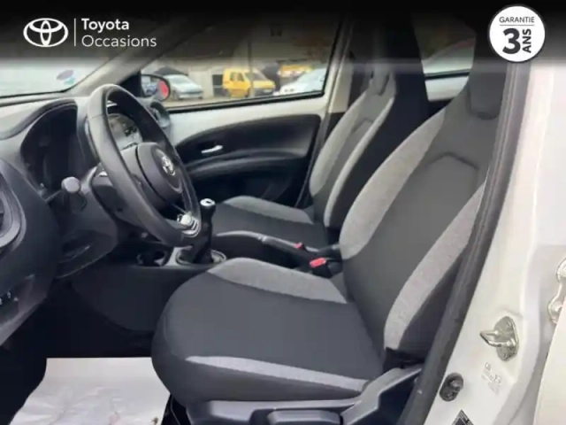 Toyota Aygo x 1.0 vvt-i 72ch dynamic my23 — photo 9