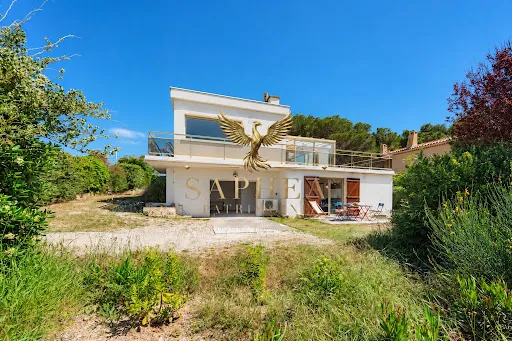 Maison 5 pièces 216 m²