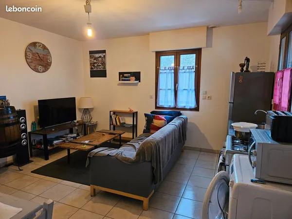 Logement 2 pièces, 40 m², 1er étage