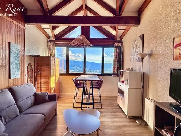 FONT-ROMEU - EXCLUSIVITÉ - STUDIO CABINE MEZZANINE AU PIED DU TÉLÉCABINE, DERNIER ÉTAGE, VUE PANORAM