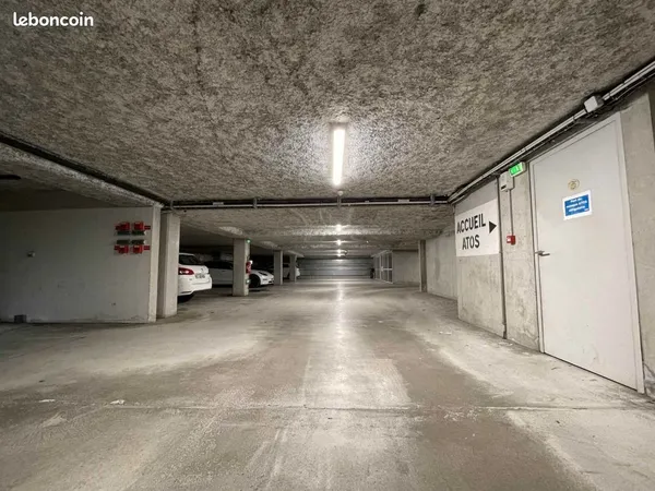 Place de parking auto ou moto