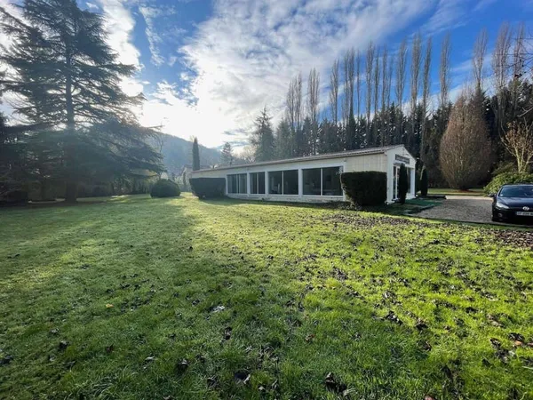 Local commercial 132 m²