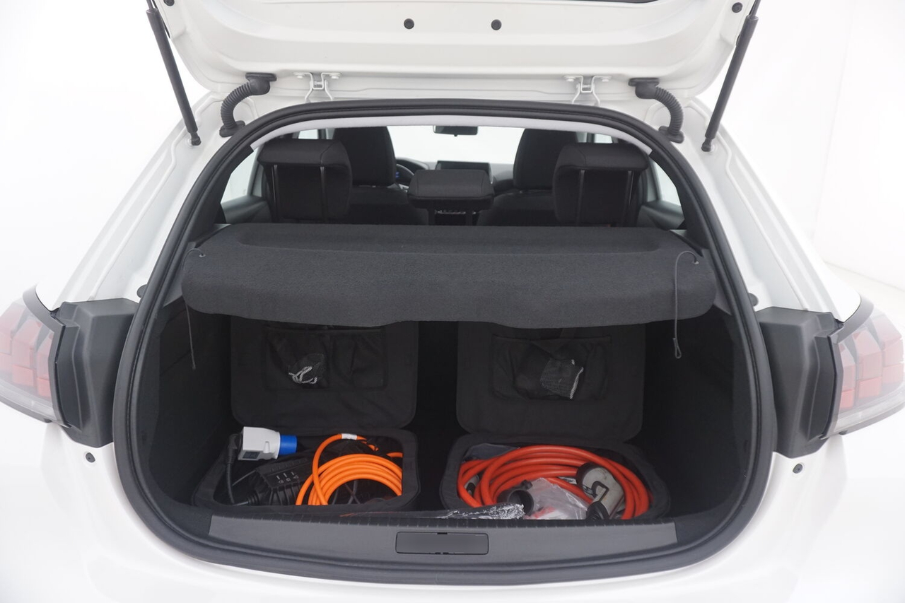 Peugeot 208 — photo 14