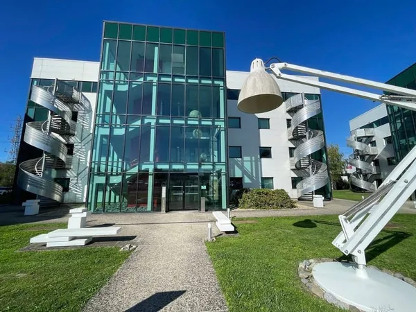Bureaux 640 m²