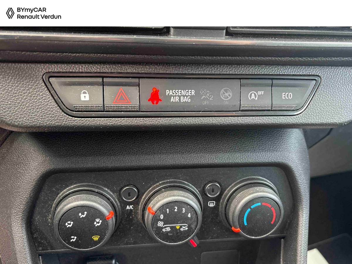 Dacia Sandero ECO-G 100 - 22 — photo 19