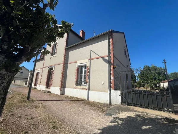 Maison 7 pièces 245 m²