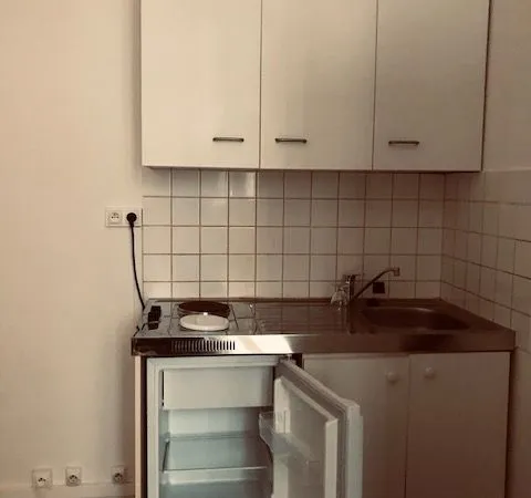 Studio 17 m2 rdc sureleve centre ville