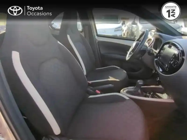 Toyota Aygo x 1.0 vvt-i 72ch design s-cvt my24 — photo 6
