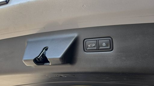 Hyundai Santa Fe 1.6 T-GDI 253 - Executive – 2024 – 13942 km – Hybride rechargeable – Boîte Automatique — photo 32