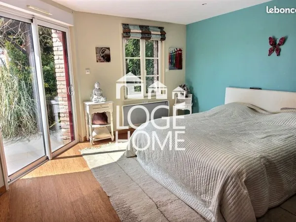 Maison 6 pièces 196 m²